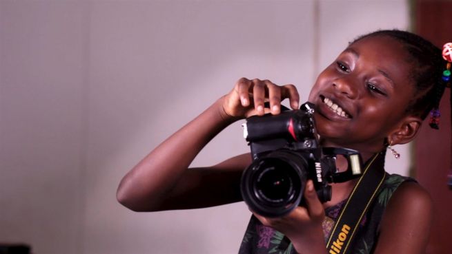 go to Young CEO: Die junge Fotografin aus Nigeria