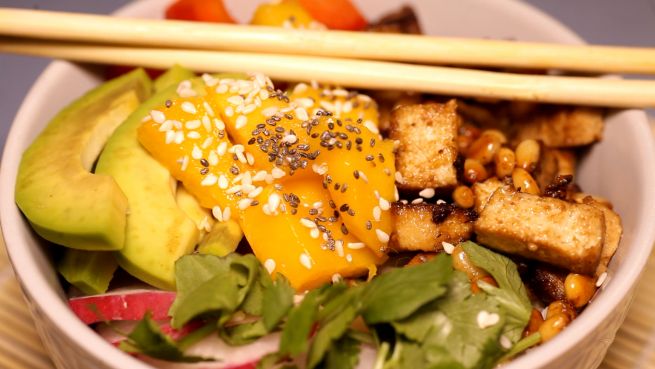 go to Lecker Avocado-Tofu-Bowln zum Selbermachen