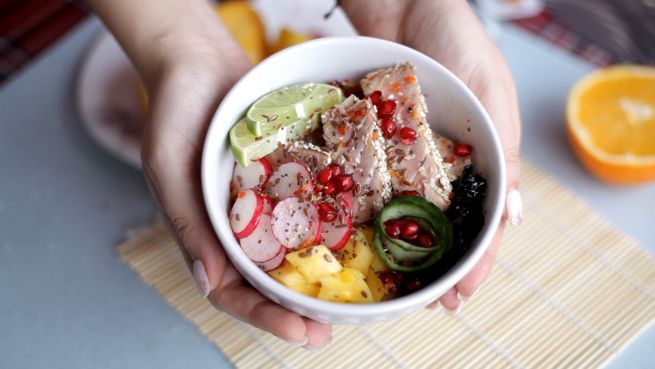 go to Die perfekte Poke Bowl: Thunfisch & Orange