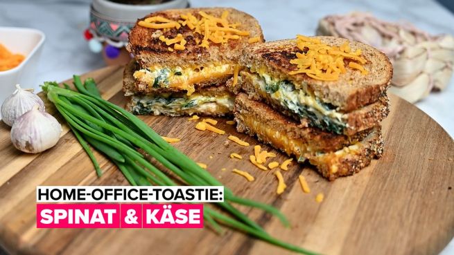 go to Home-Office-Toastie: Spinat & Käse