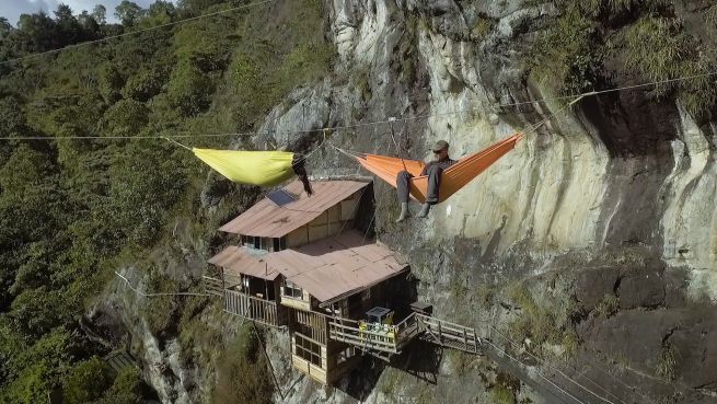 go to Herzlich Willkommen im 'House in the air'